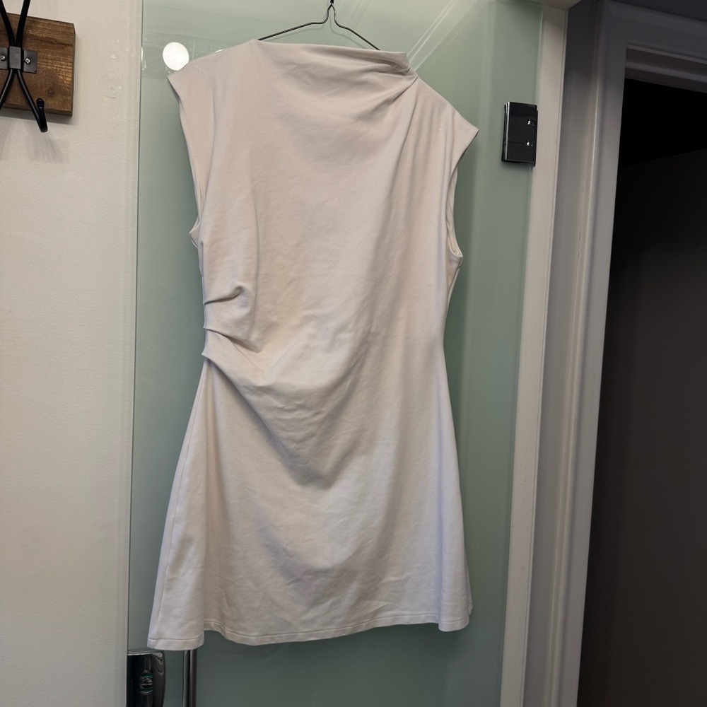 White Sleeveless Dress